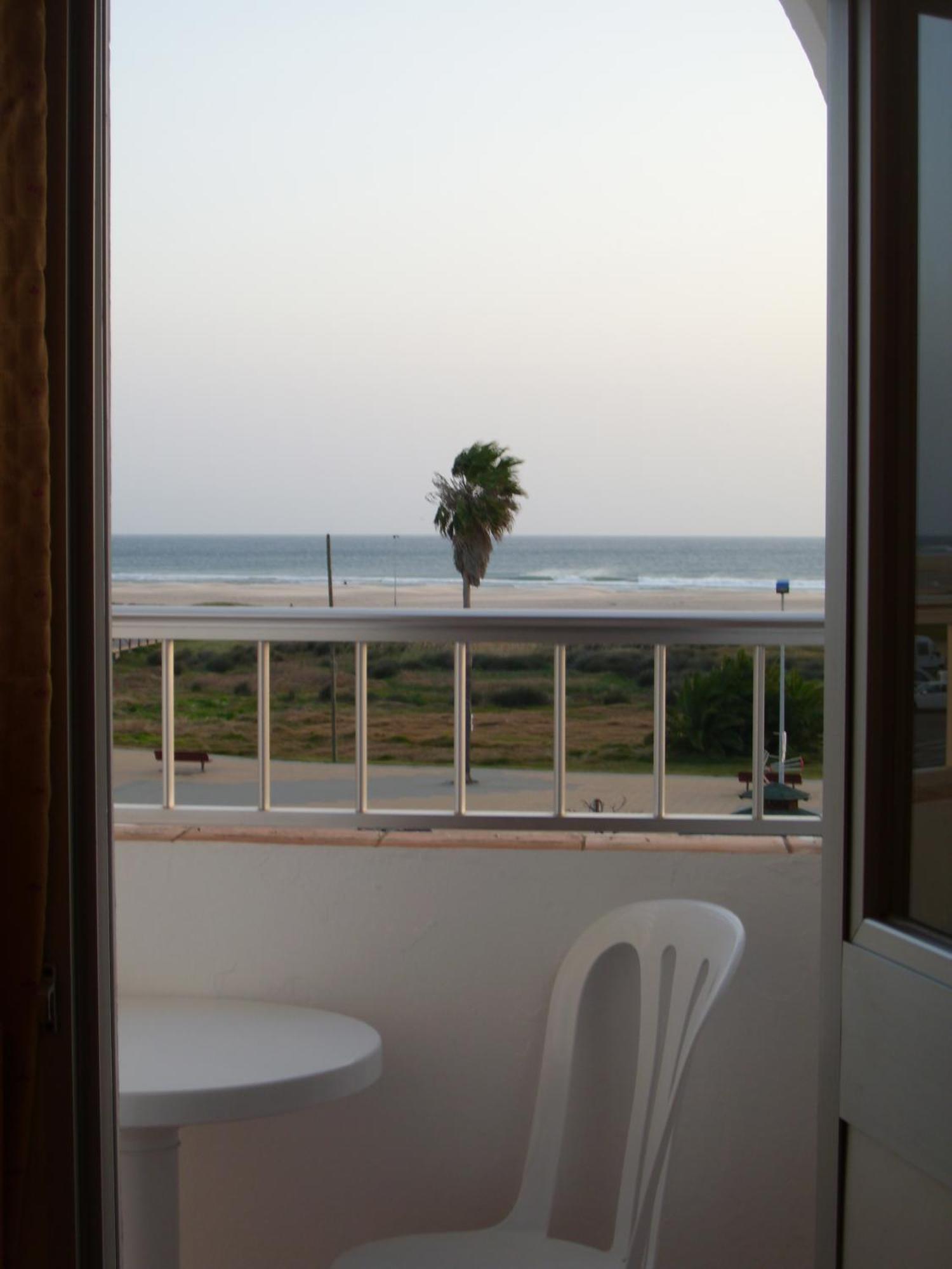 Hostal Sonrisa del Mar Conil De La Frontera Esterno foto